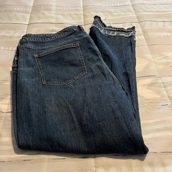 Universal Thread Distressed Bottom Denim Blue Jeans, Size 22W Boyfriend Fit - Picture 6 of 12